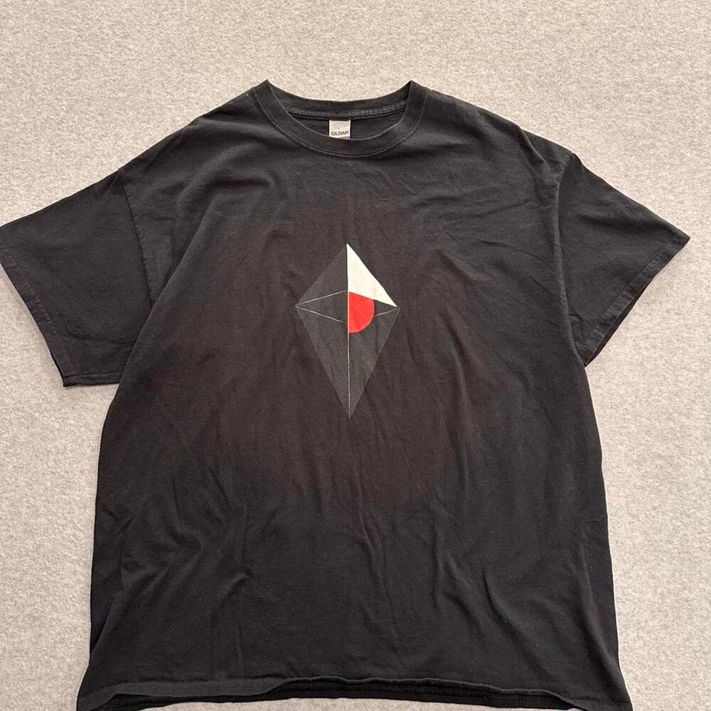 Black gildan streetwear tee skaterstyle